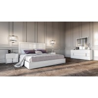 Limari Home Georges Collection Modern Style Gloss Finished Platform Bed with Headboard 2 2 Nightstands 6-Drawer Dresser & Mirror Bedroom Set with Chrome Accents Eastern King White